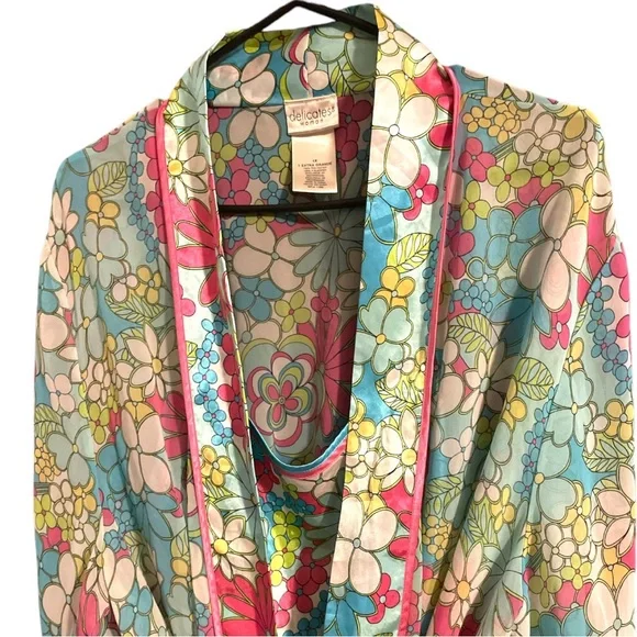 Slip and Robe Set - Picture 3 of 5